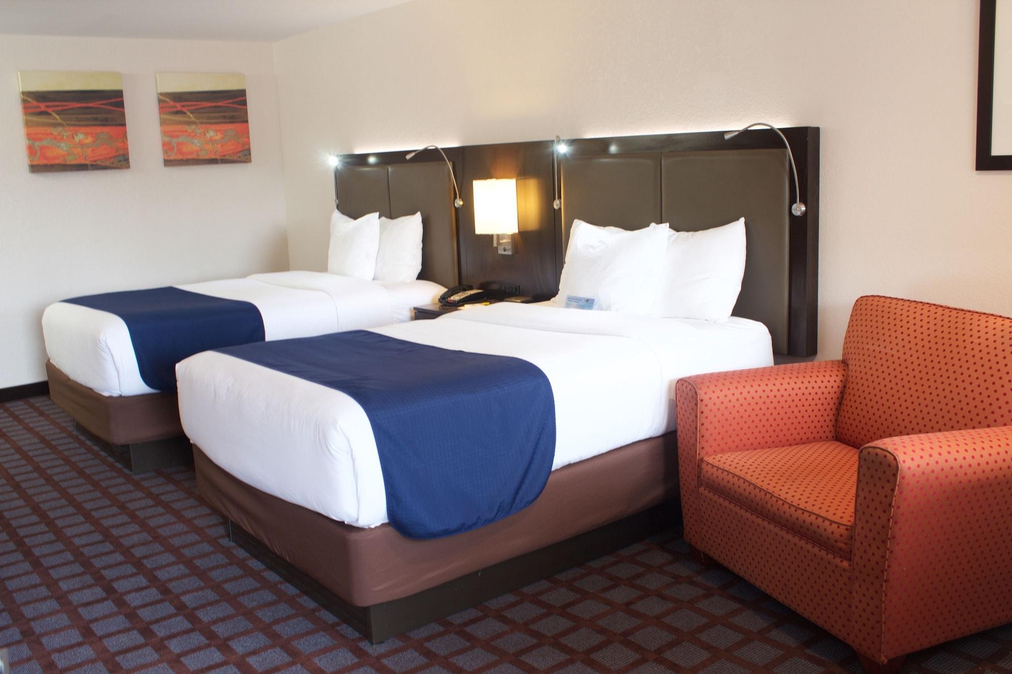 Days Inn By Wyndham Woodbury Long Island Esterno foto