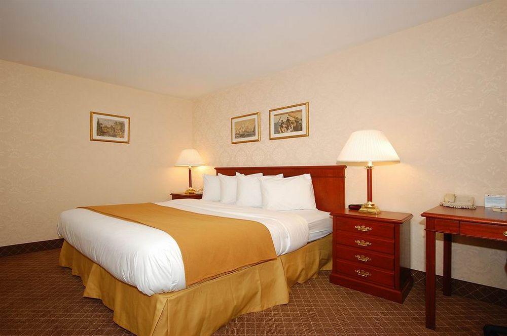 Days Inn By Wyndham Woodbury Long Island Camera foto