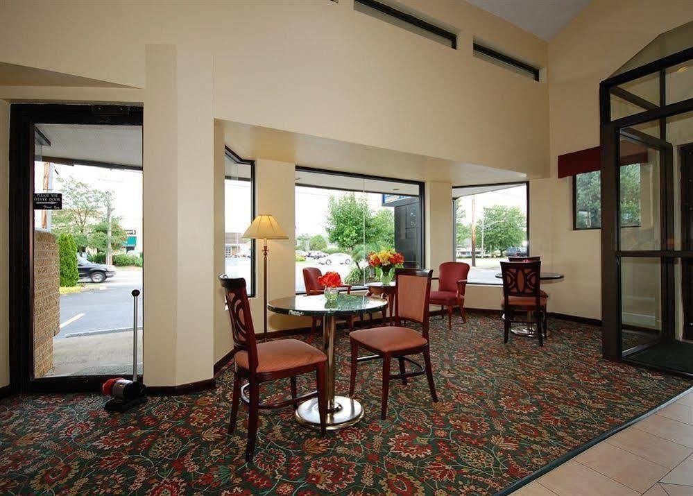 Days Inn By Wyndham Woodbury Long Island Esterno foto